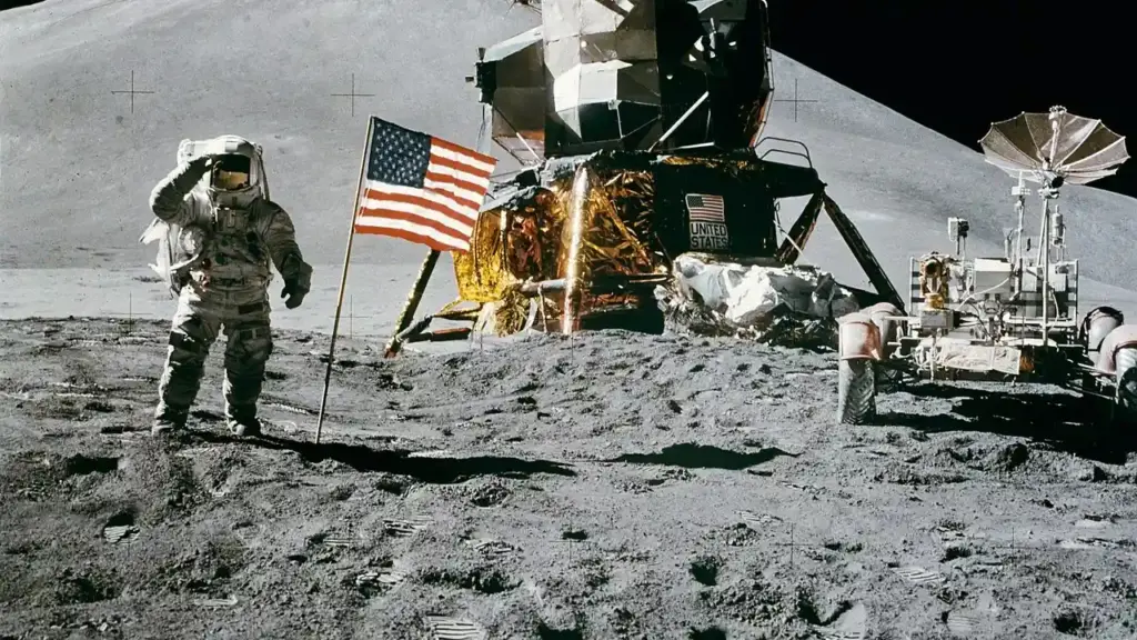 Moons, Myths, and Machines: The Best SFF Books Where the Moon Steals the Show