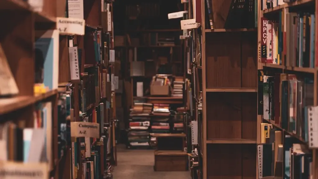 Books Like Colleen Hoover: Your Next Emotional Adventure Awaits